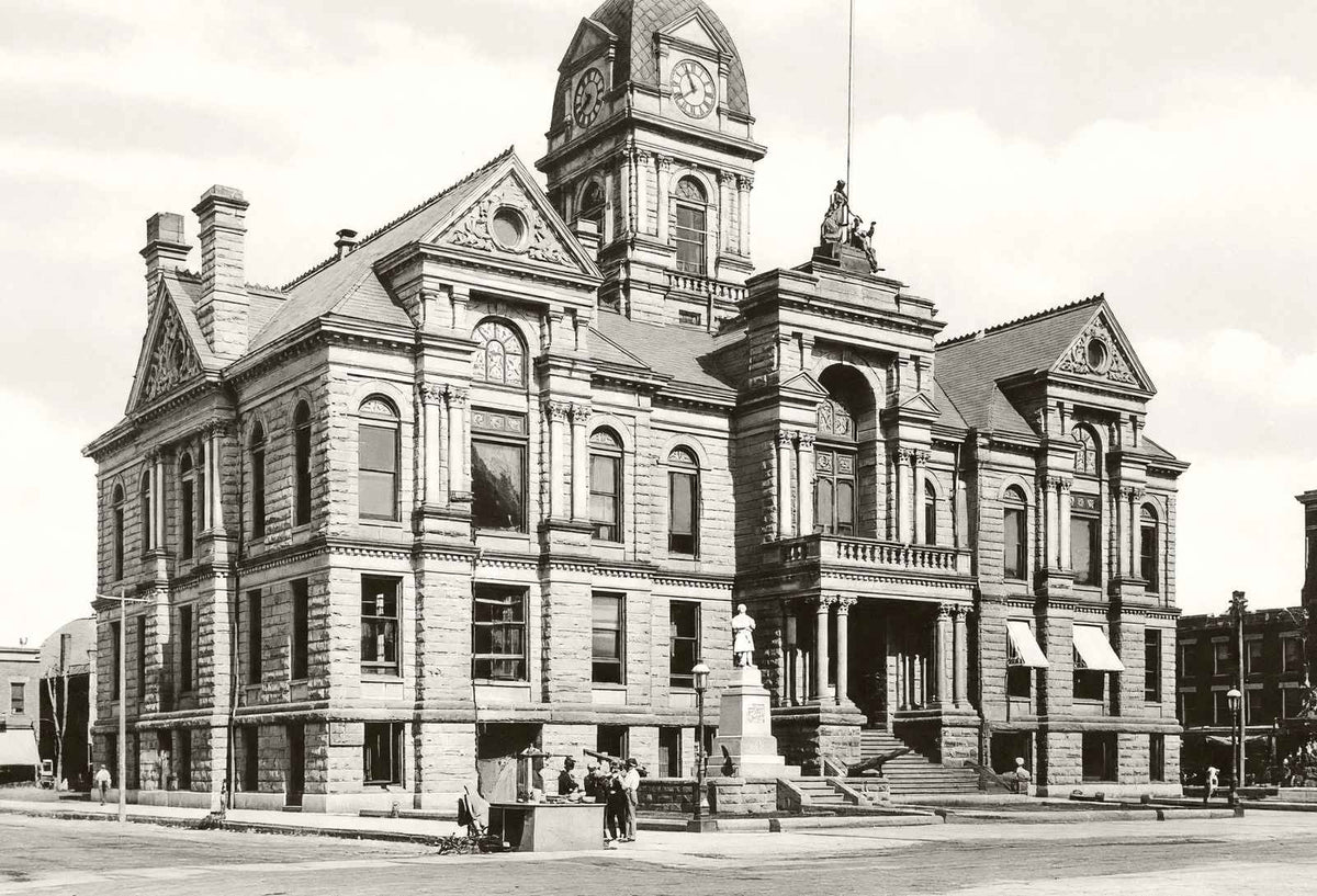 Hancock County Court House in Findlay, Ohio, 1906 Vintage Photo (7 Sizes)