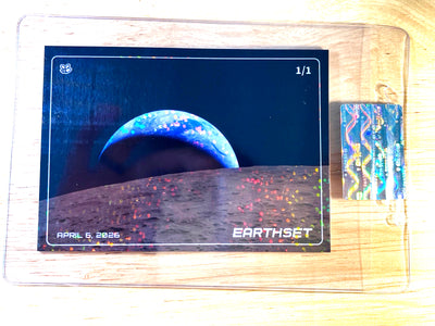 Artemis II Card Earthset Photo with Moon 2026 GleeBeeCo Holo Space SPARKLE 1/1