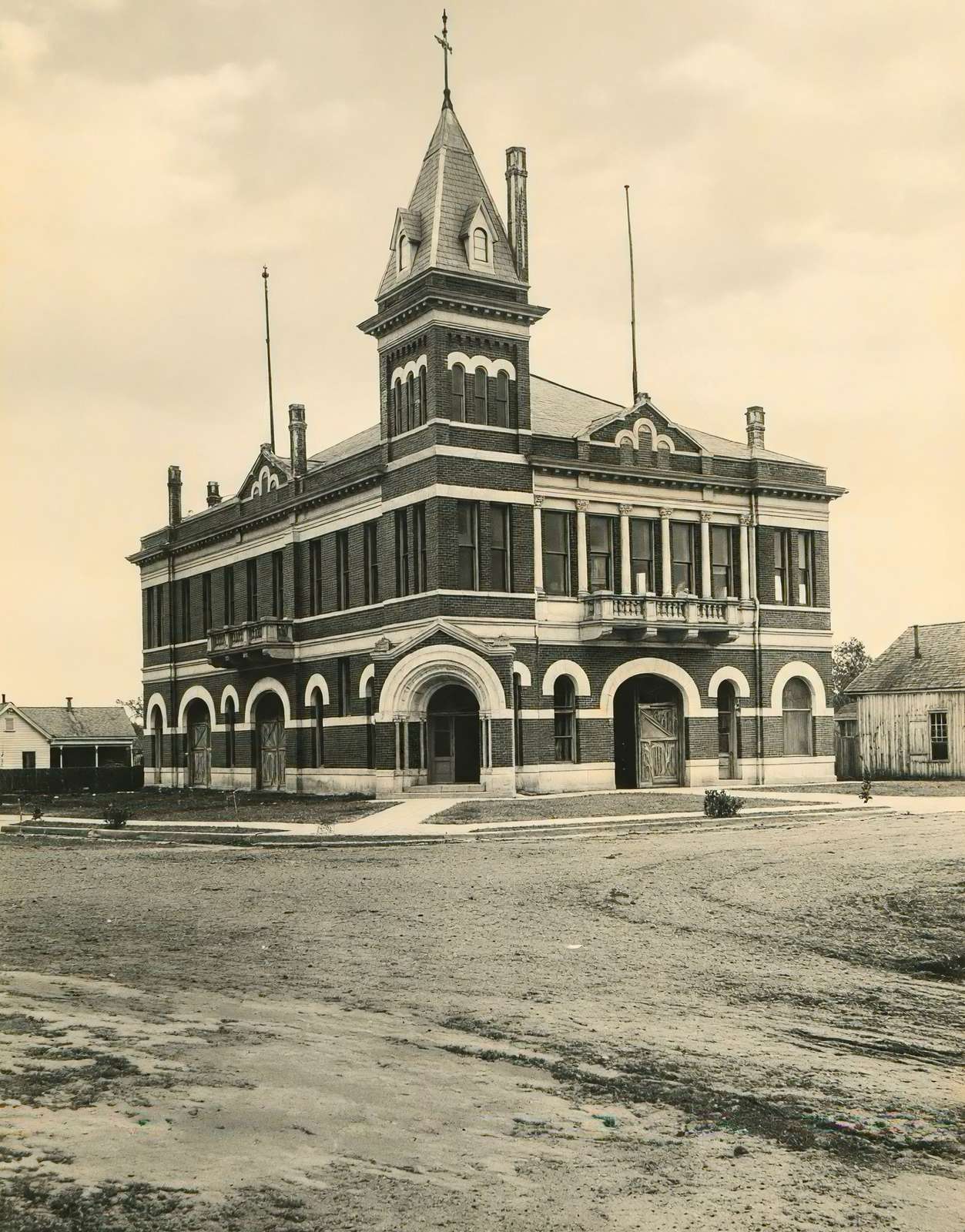 Brenham Texas City Hall in 1908 Vintage Print (7 Sizes) - Archival Paper