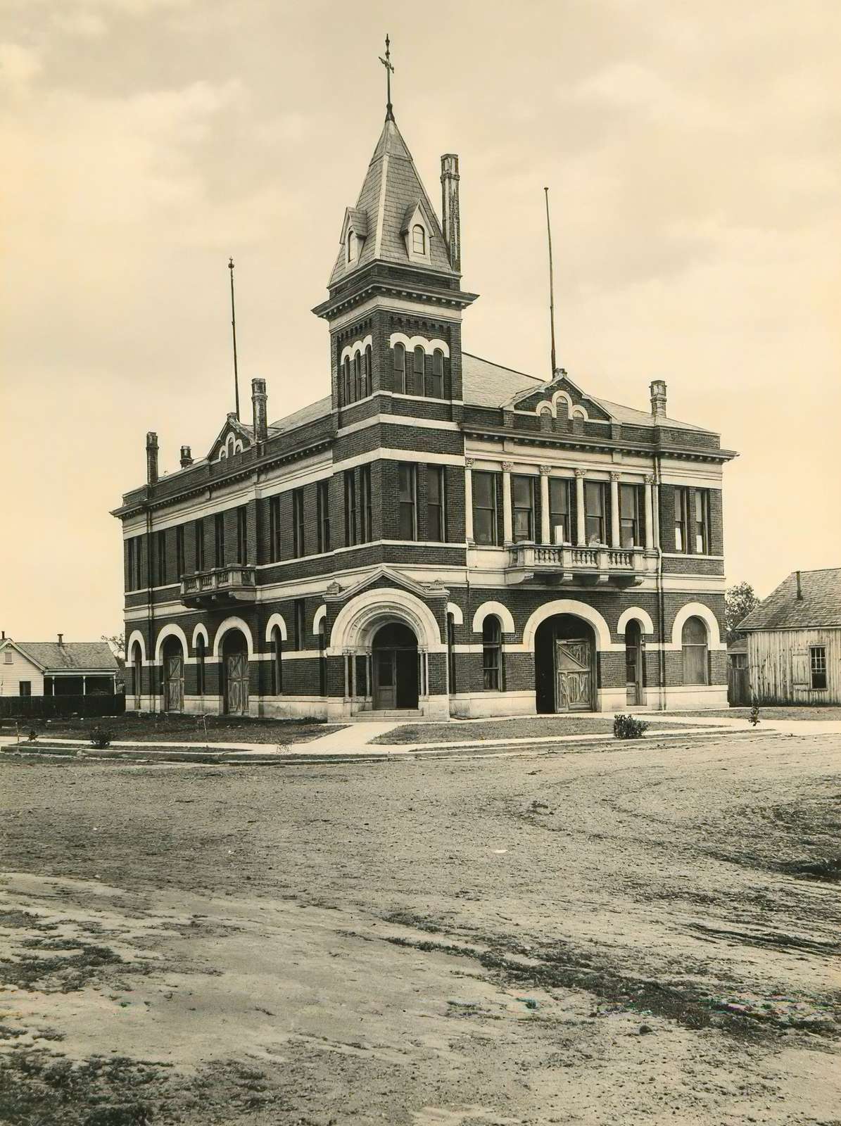 Brenham Texas City Hall in 1908 Vintage Print (7 Sizes) - Archival Paper