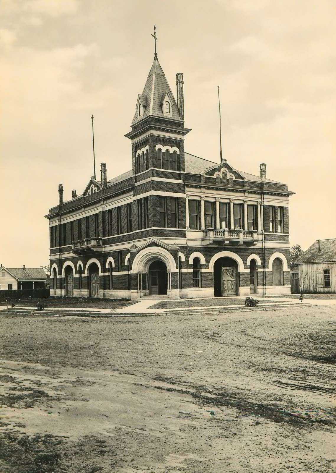 Brenham Texas City Hall in 1908 Vintage Print (7 Sizes) - Archival Paper