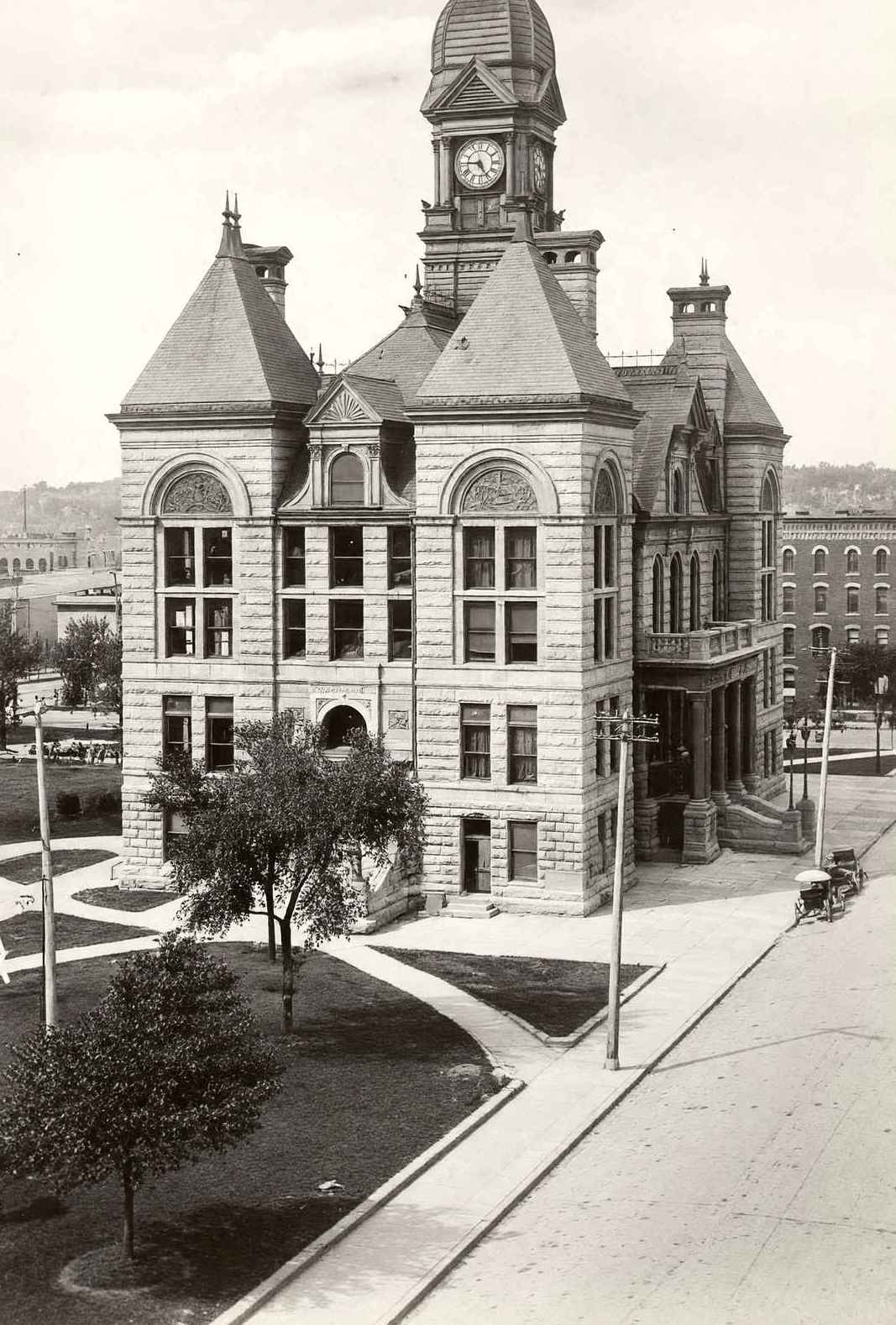 Court House Joliet Illinois in 1905 Vintage Photo Print (7 Sizes)