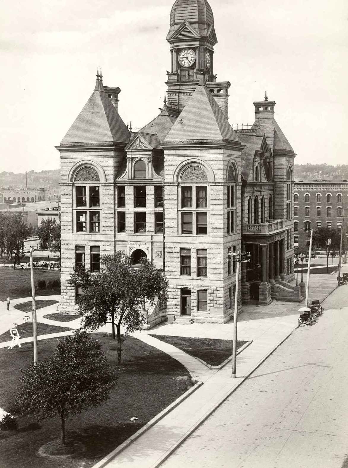 Court House Joliet Illinois in 1905 Vintage Photo Print (7 Sizes)