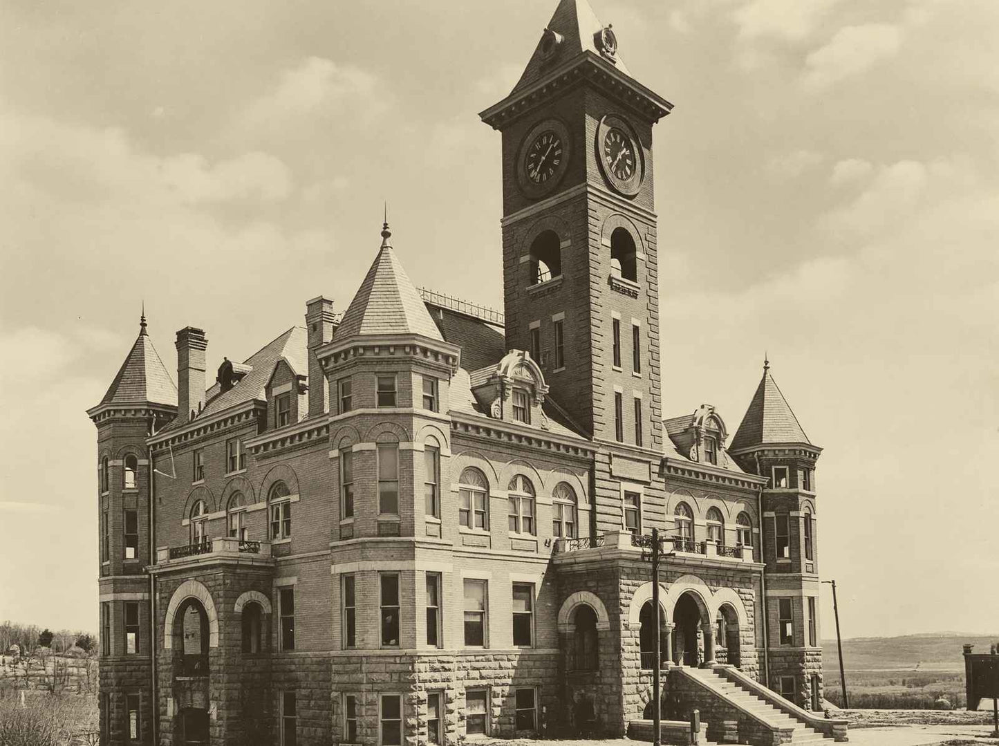Fayetteville AR Court House in 1907 Vintage Photo (7 Sizes) - Acid Free