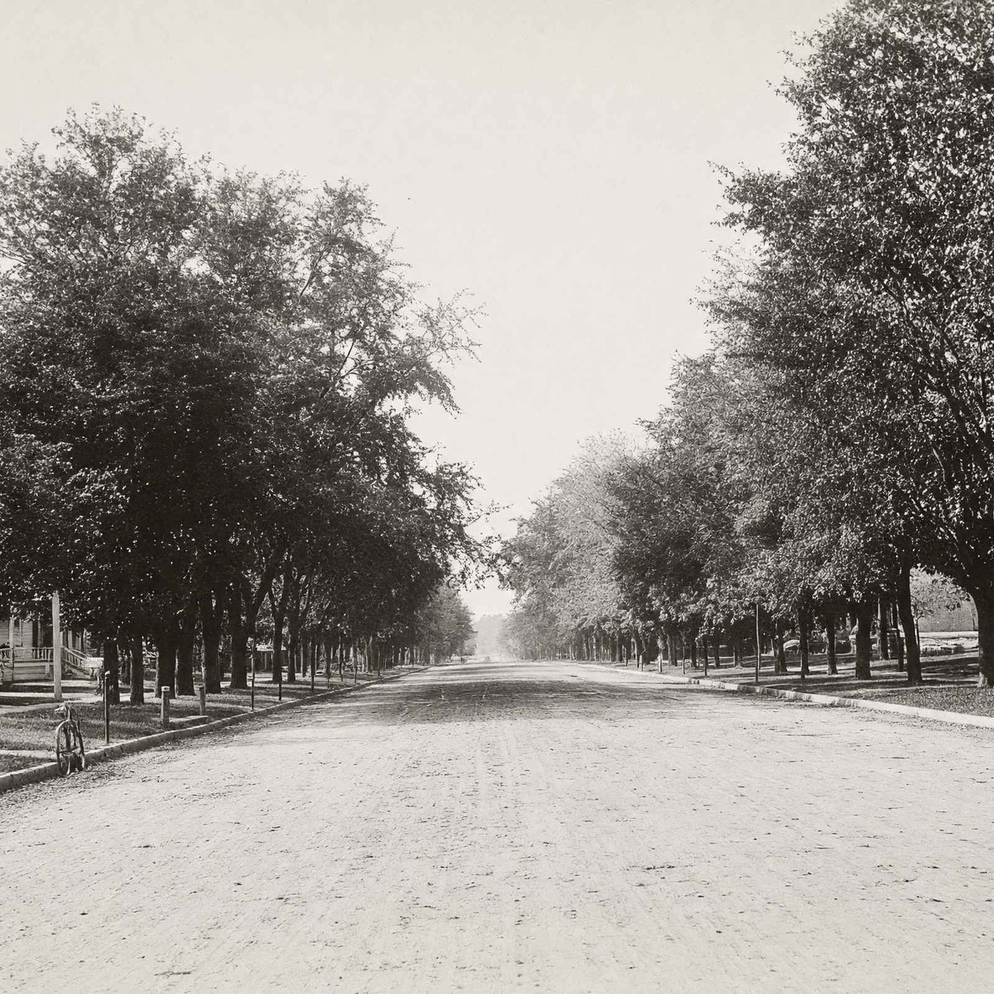 Fifth Avenue Clinton Iowa in 1905 Vintage Photo Print (7 Sizes) - Reproduction