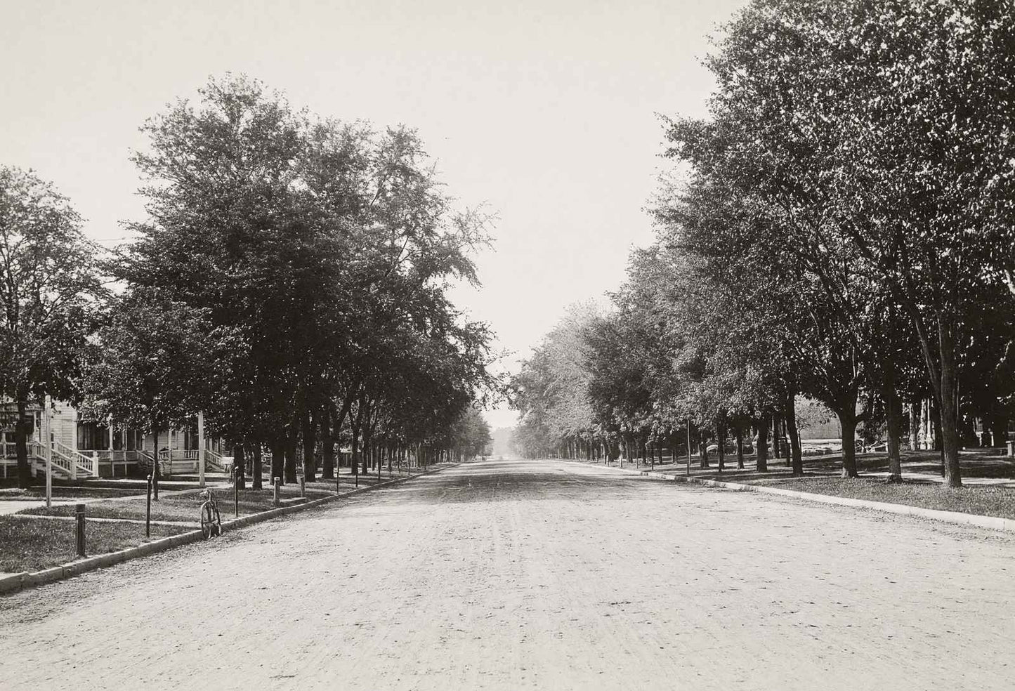 Fifth Avenue Clinton Iowa in 1905 Vintage Photo Print (7 Sizes) - Reproduction