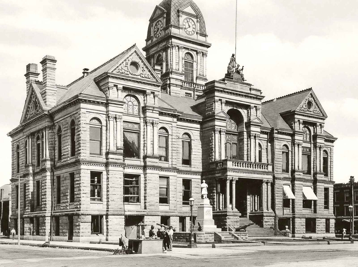 Hancock County Court House in Findlay, Ohio, 1906 Vintage Photo (7 Sizes)