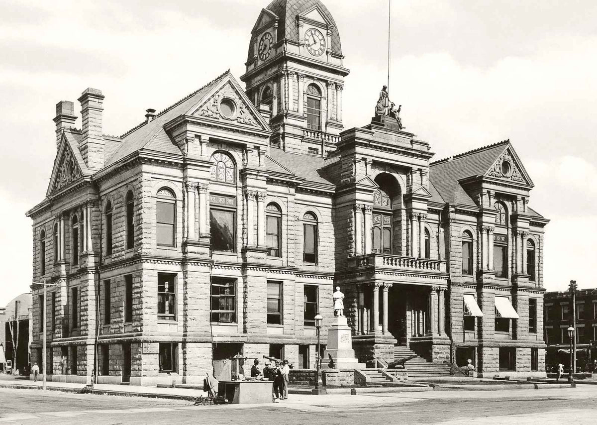 Hancock County Court House in Findlay, Ohio, 1906 Vintage Photo (7 Sizes)