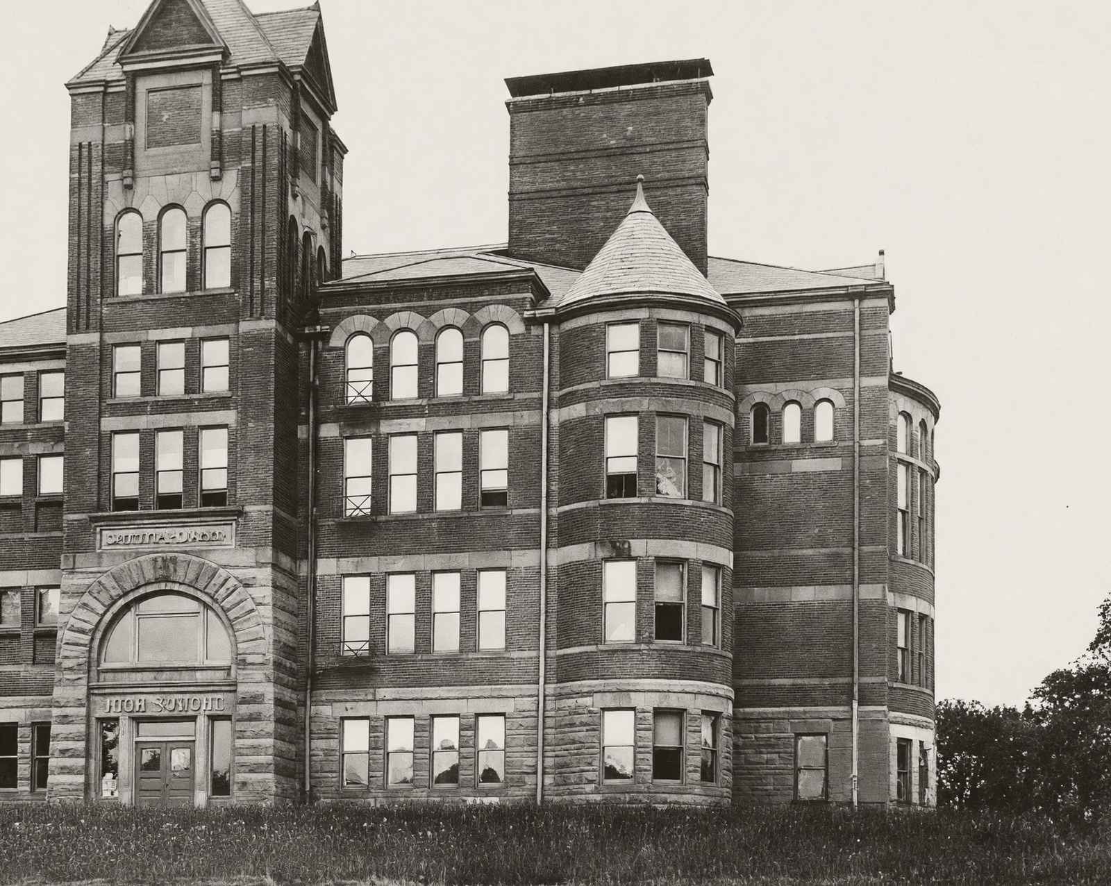 High School in Marshalltown in 1905 vintage photo print