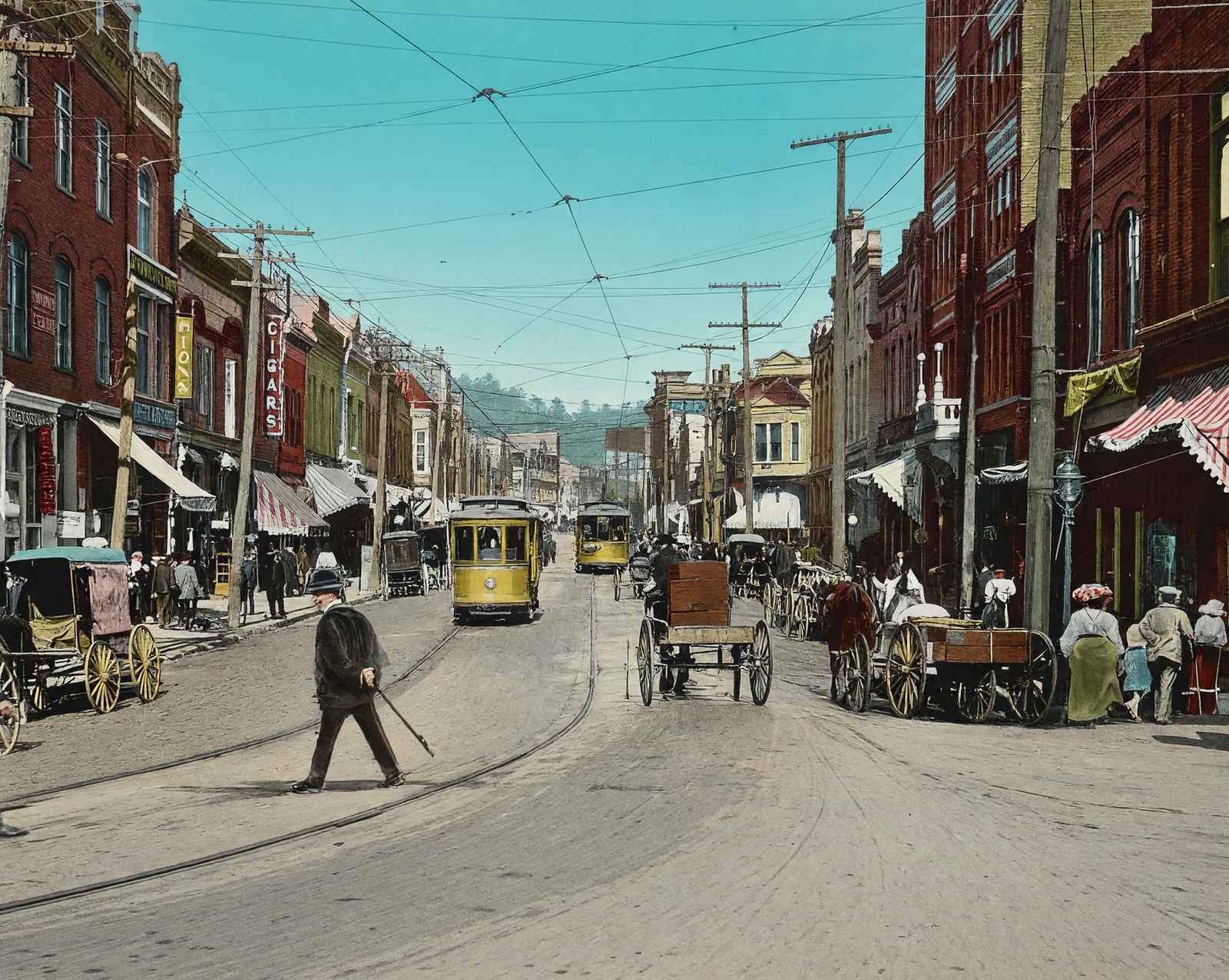 Central Avenue Looking North