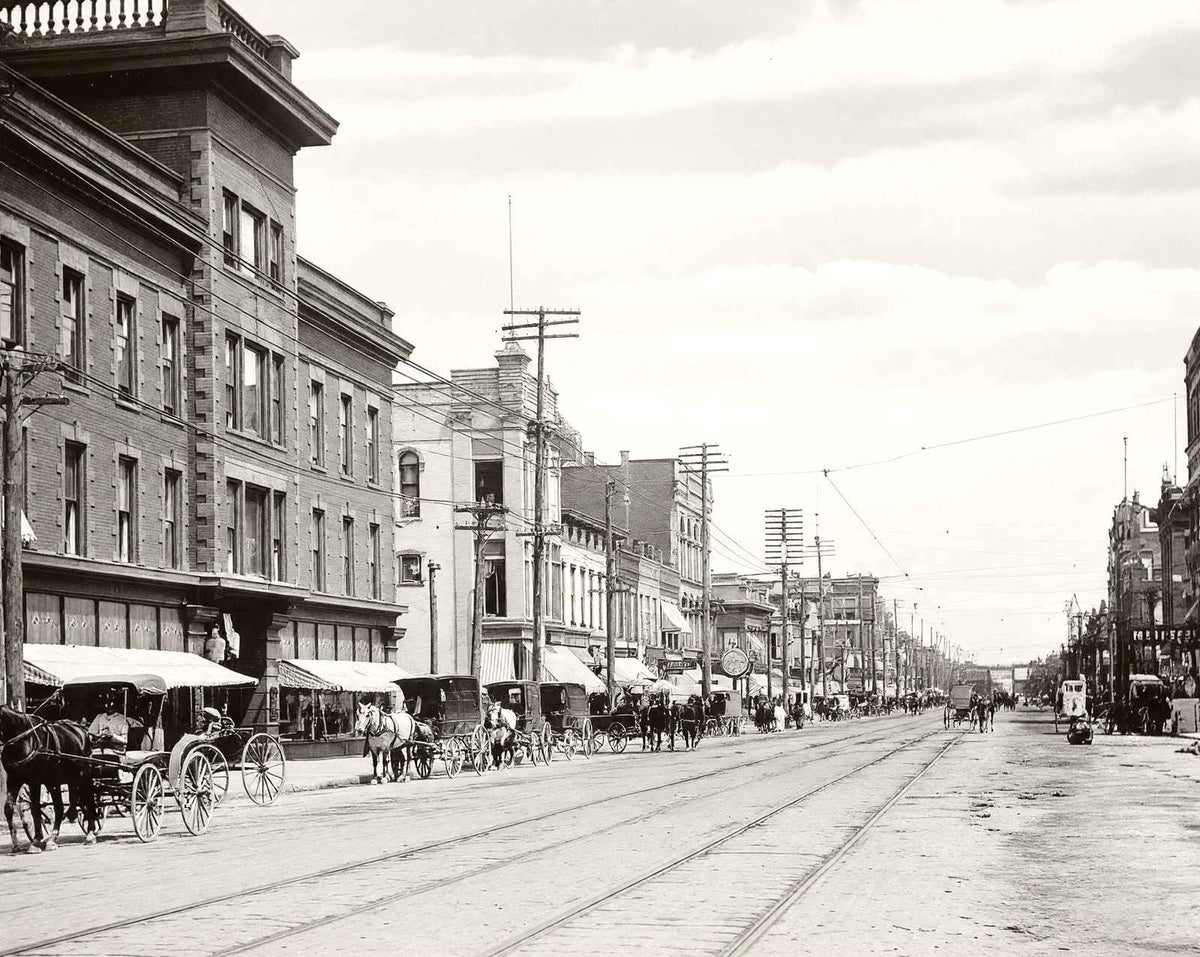 Main Street Looking North