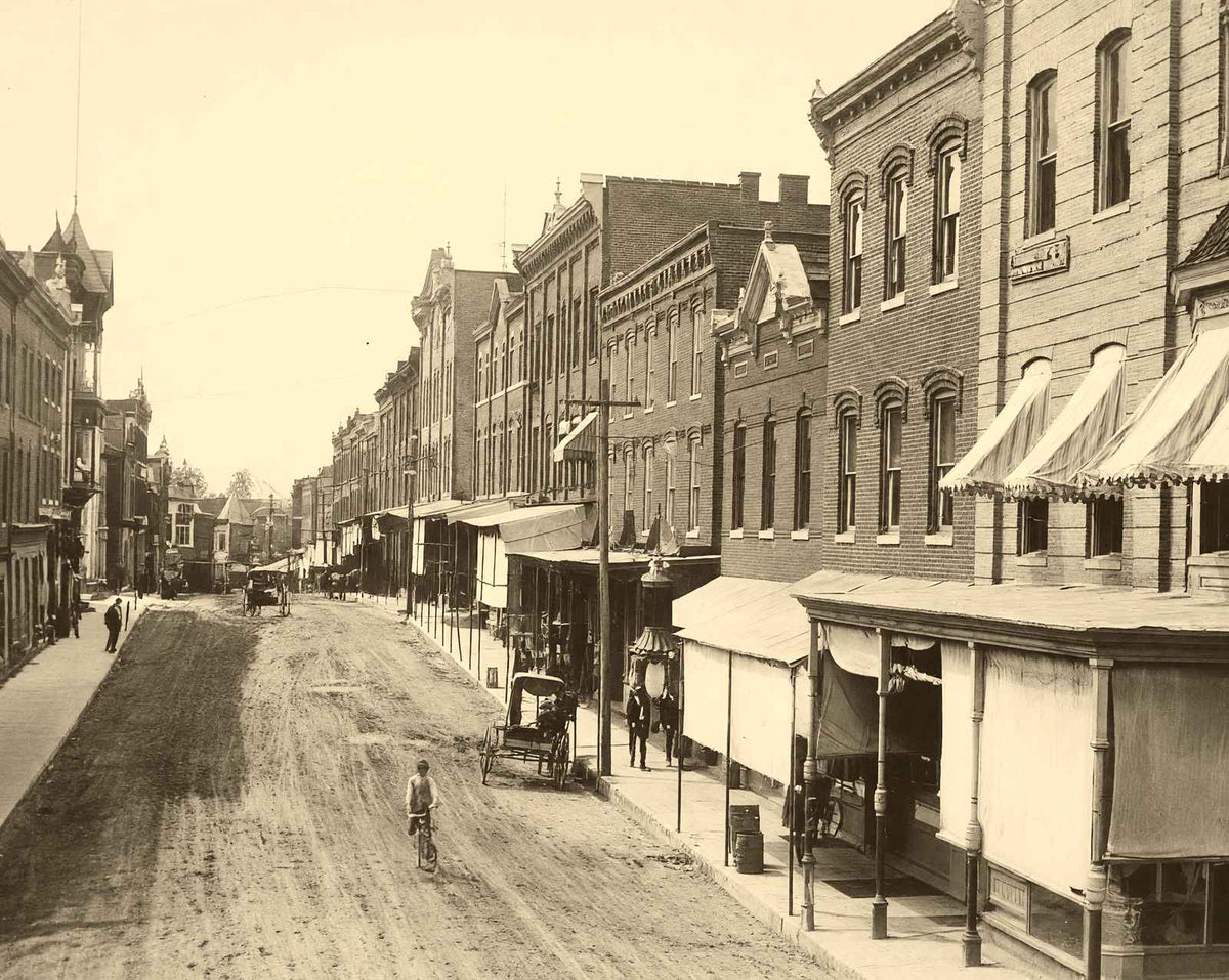Main Street in Salisbury in 1905 vintage photo