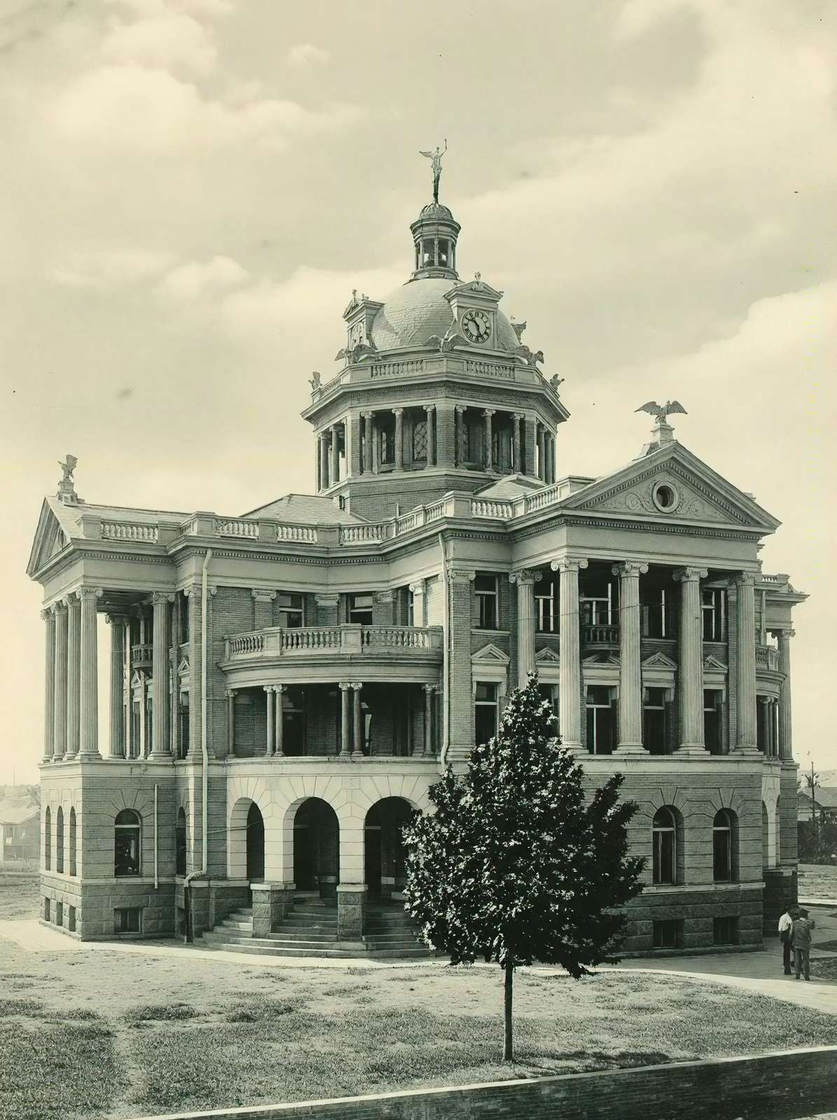 Marshall Texas Court House in 1909 Vintage Print (7 Sizes) - Archival Paper