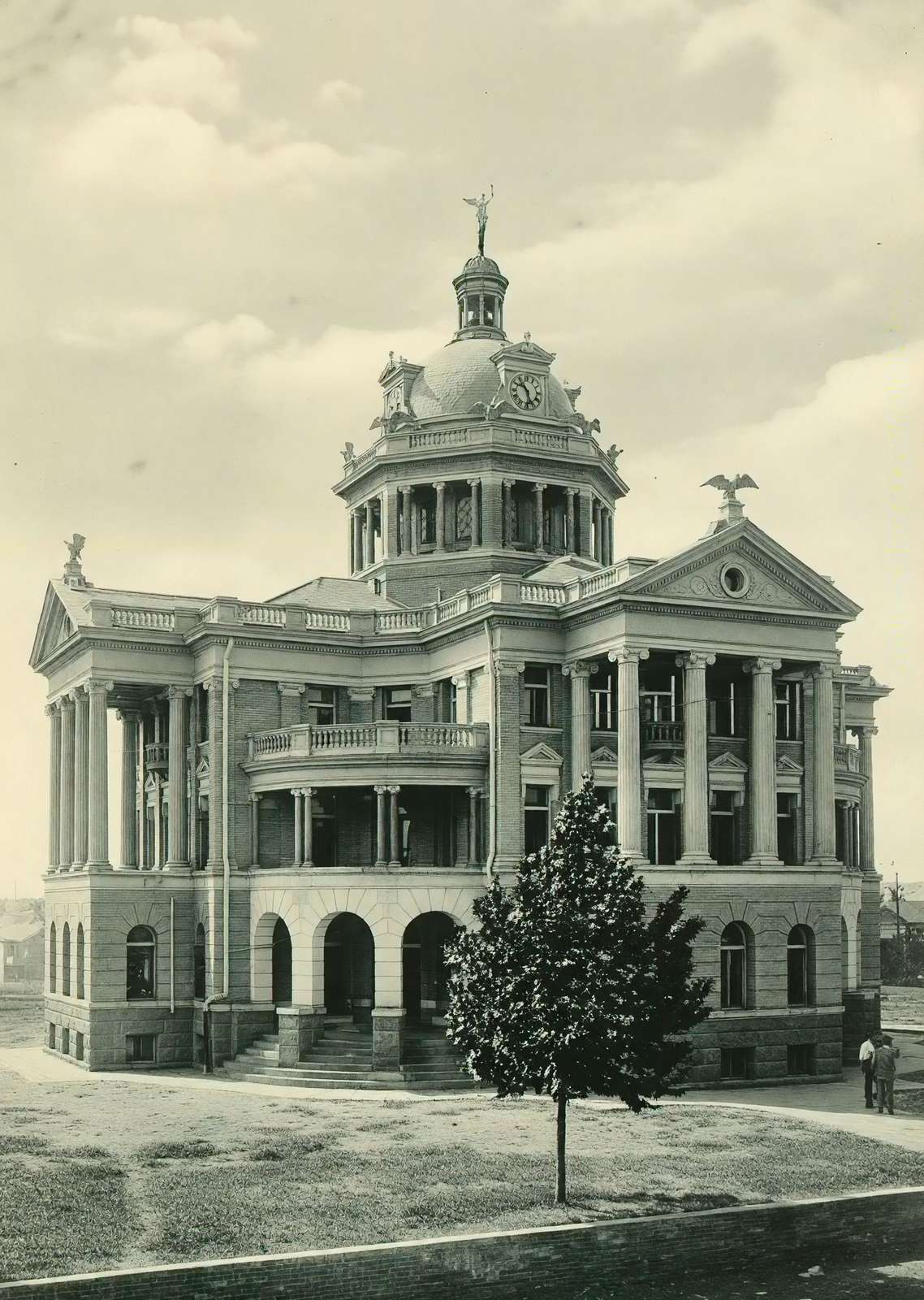 Marshall Texas Court House in 1909 Vintage Print (7 Sizes) - Archival Paper