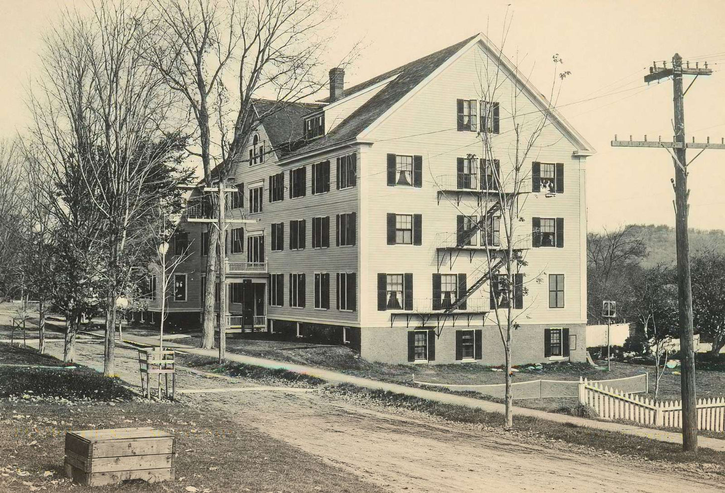 Normal Hall Plymouth NH in 1906 Vintage Print (7 Sizes) - High Quality