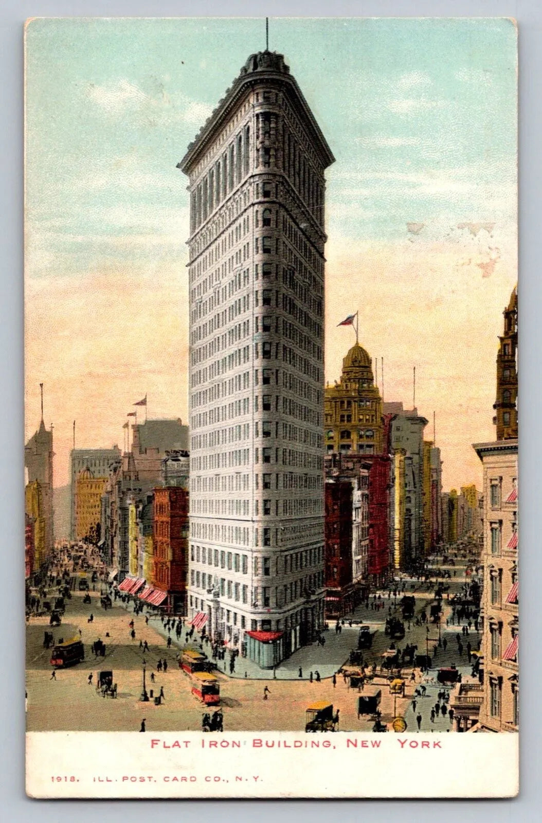 Flat Iron Building, New York Vintage Ill. Post Card Co Postcard (1918) - Great!