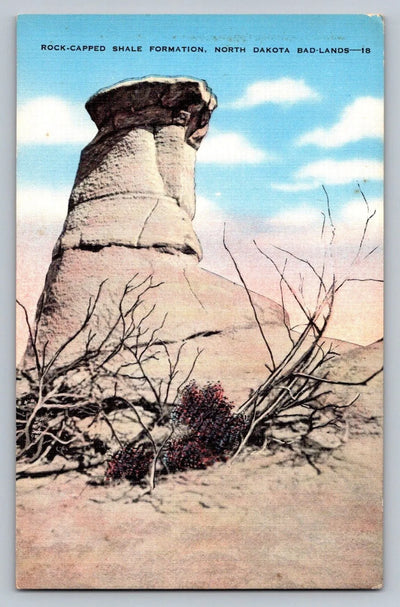 Rock-capped Shale Formation, North Dakota Bad-lands - Badlands Vintage Postcard