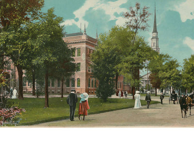 Oglethorpe Avenue in Savannah in 1905 vintage print
