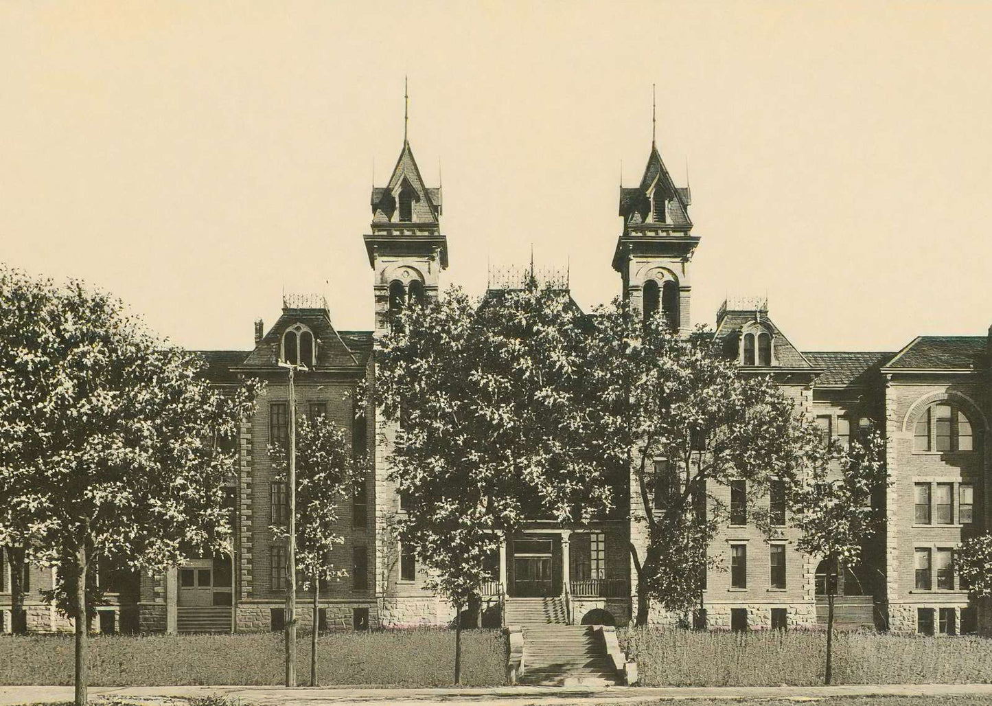 State Normal School Mankato MN in 1907 Vintage Print (7 Sizes) - Premium Print