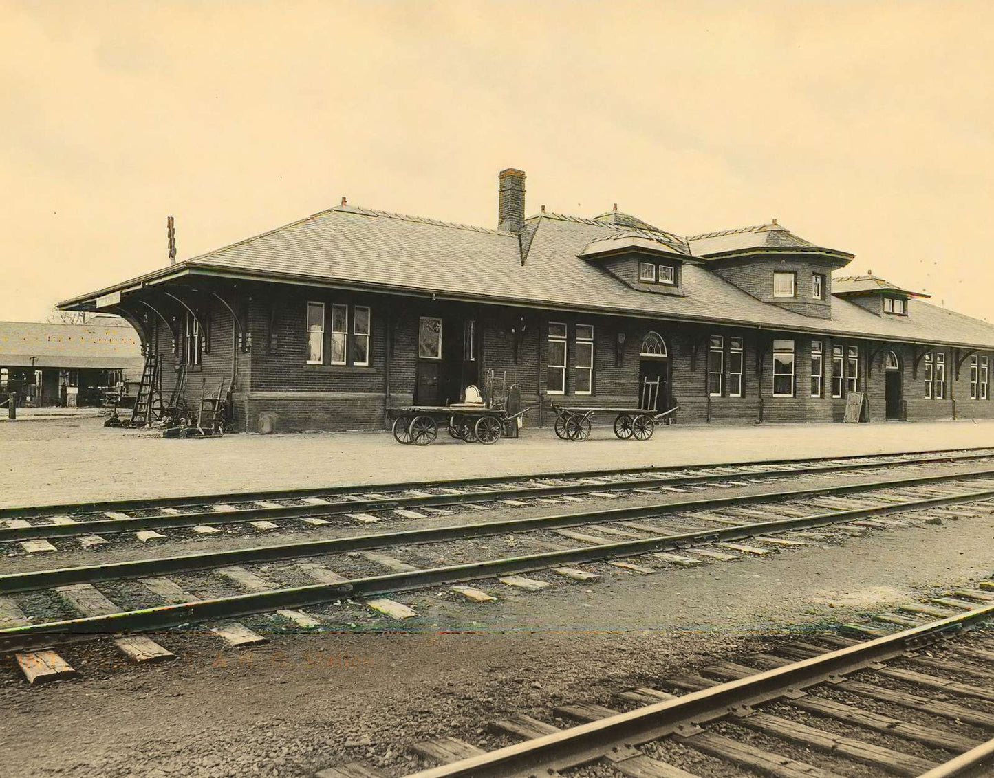 T&no Railroad Station Beaumont 1907 Vintage Print (7 Sizes) - Premium Print