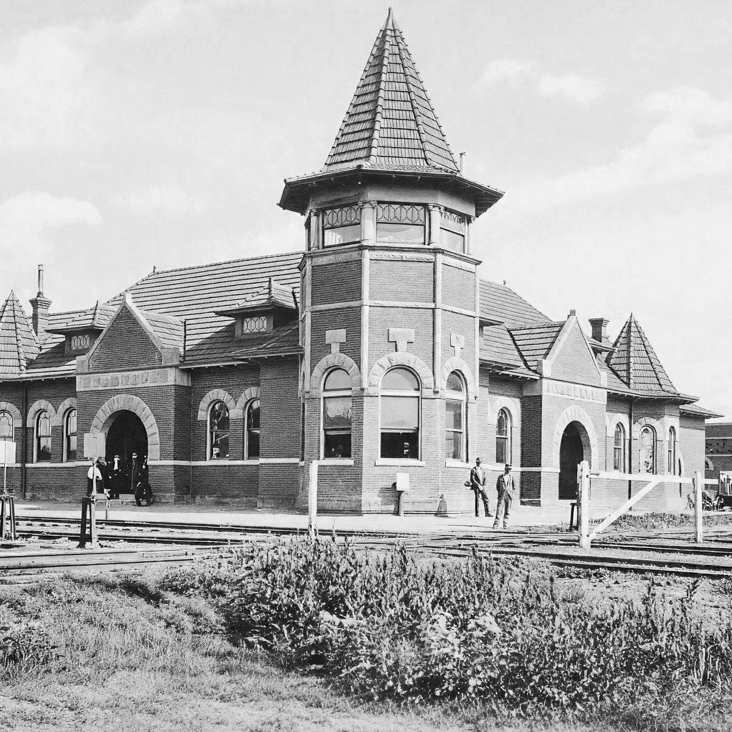 Union Station Terrell Texas in 1907 Vintage Print (7 Sizes) - Archival Paper