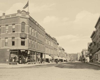 Main Street Looking North