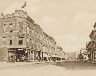 Main Street Looking North