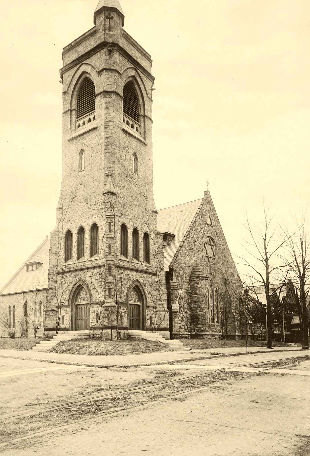 Church of the Holy Trinity, West Chester 1905 vintage print