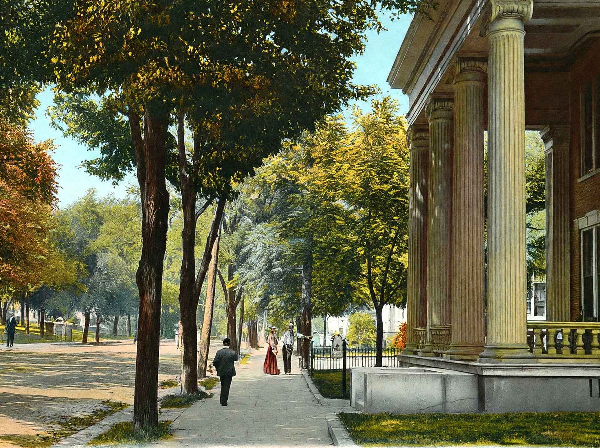 Main Avenue, Knoxville, TN in 1907 vintage print