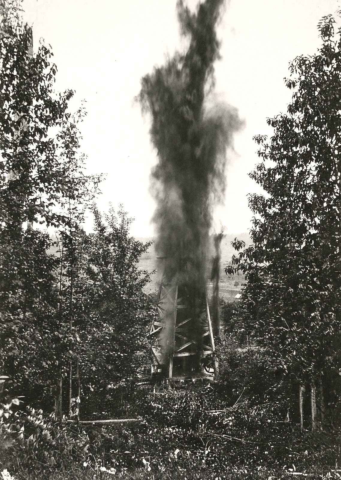 Torpedoing an Oil Well, Bradford PA in 1904 vintage photo print