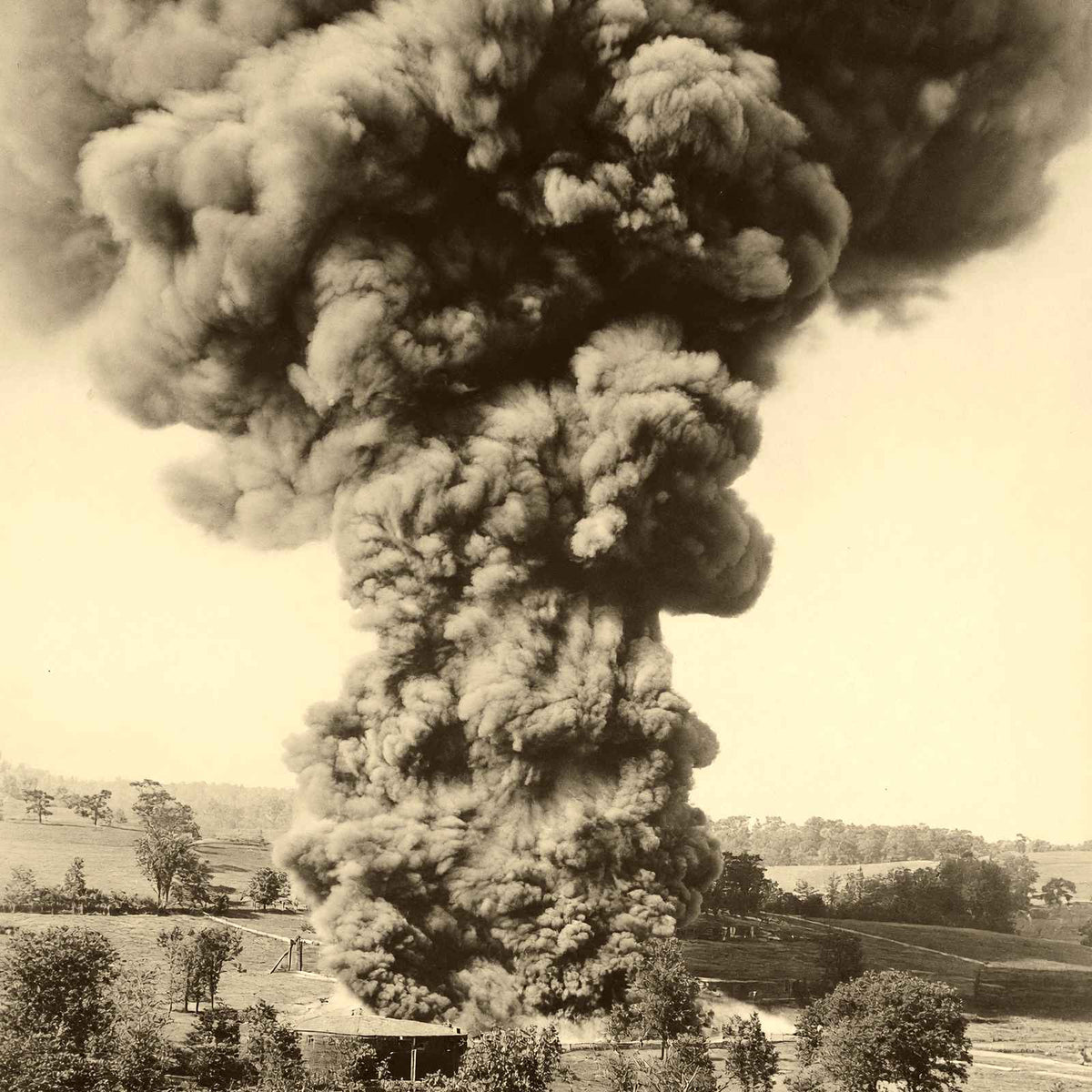 30,000-Barrel Oil Tank Fire, Washington Co PA vintage photo print