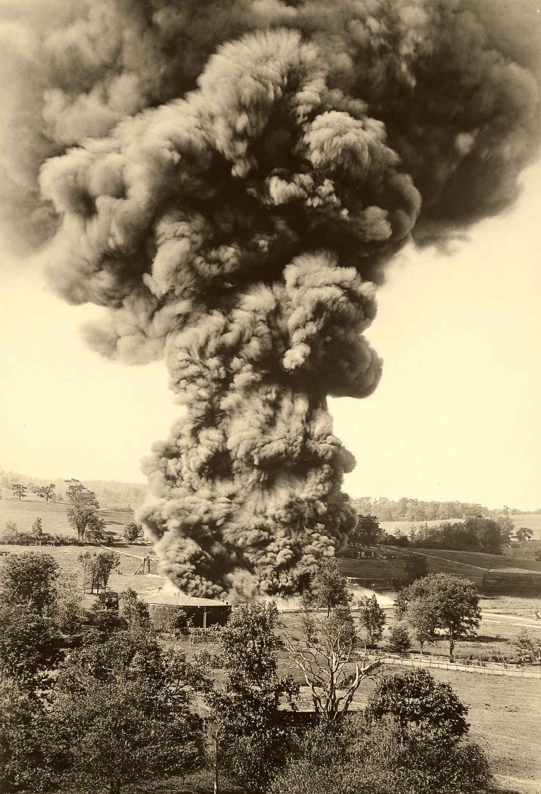 30,000-Barrel Oil Tank Fire, Washington Co PA vintage photo print