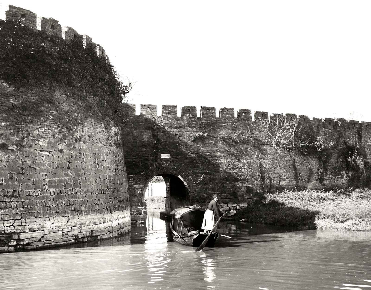Chang-Su Watergate, China vintage photo print