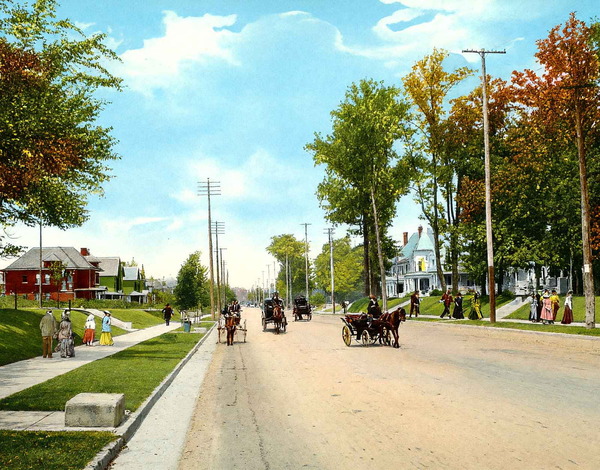 Union Avenue, Memphis, TN in 1905 vintage print