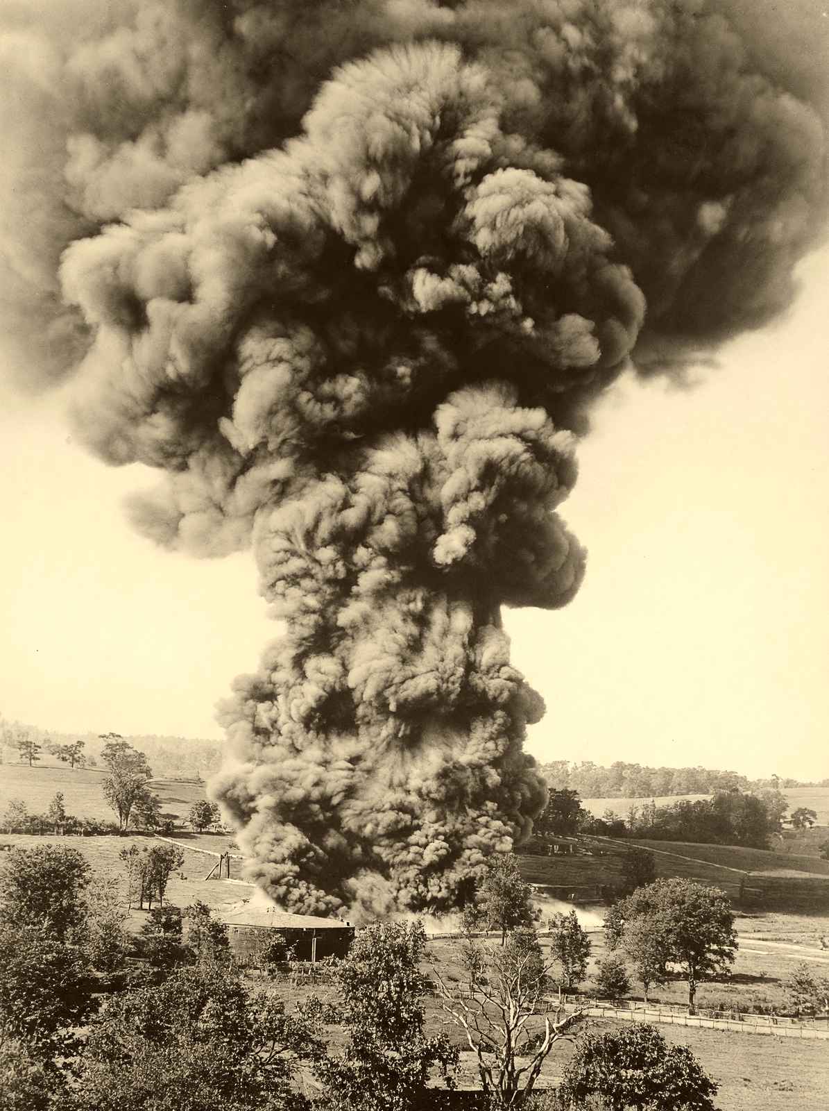 30,000-Barrel Oil Tank Fire, Washington Co PA vintage photo print