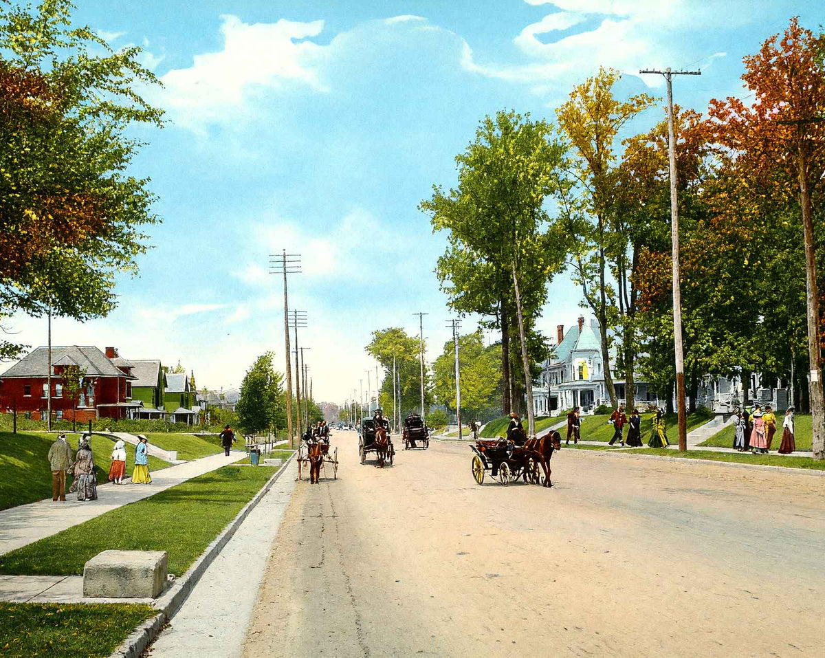 Union Avenue, Memphis, TN in 1905 vintage print